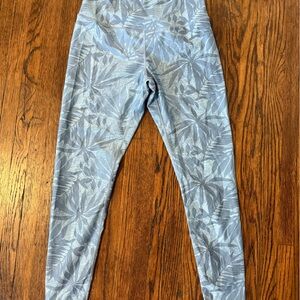 P'tula Blue Leaf Pattern Leggings